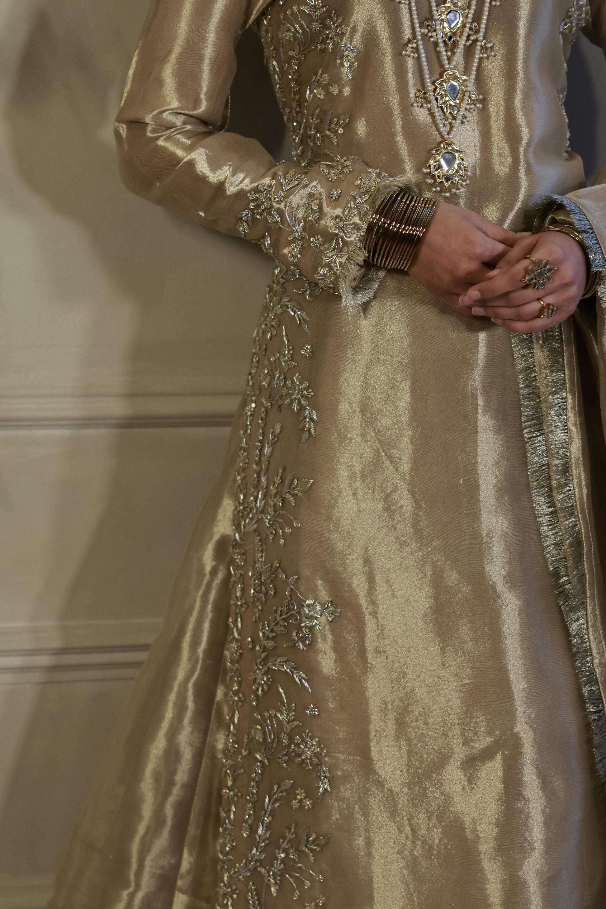 Pakistani Luxury Formals Champagne Gold Embroidered Formal Lehenga Set M